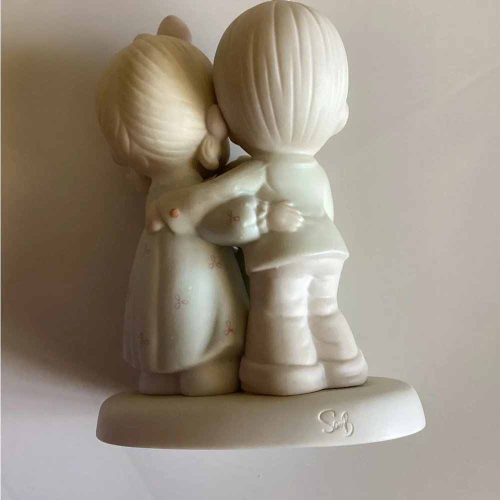 Precious Moments Family Figurine - Cream and White
